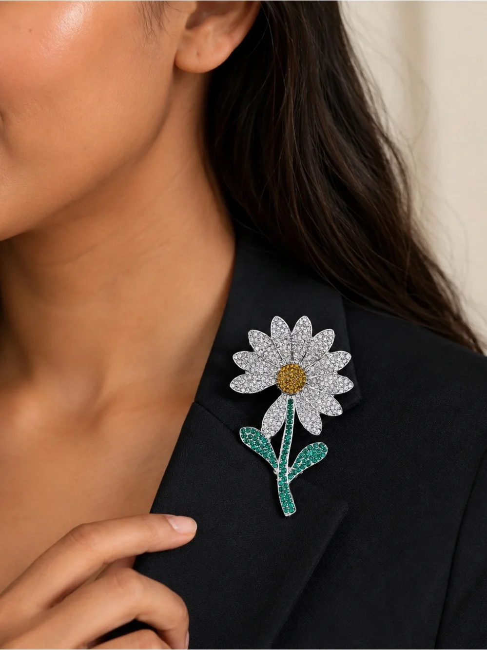 Luxury Daisy Brooch